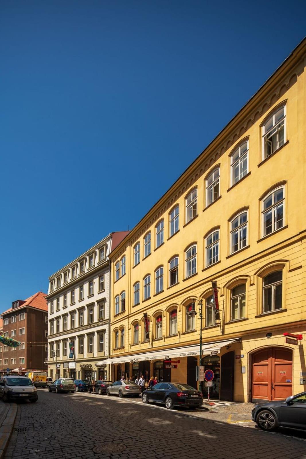 Quiet City Center Apartment In Hip & Foodie Area Praga Exterior foto